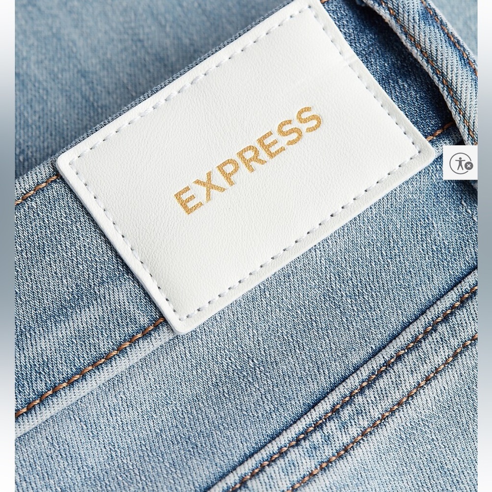 EXPRESS Light Wash Super High Rise Flare Jeans Size 0S Super Soft💫😊 EUC - Picture 12 of 12